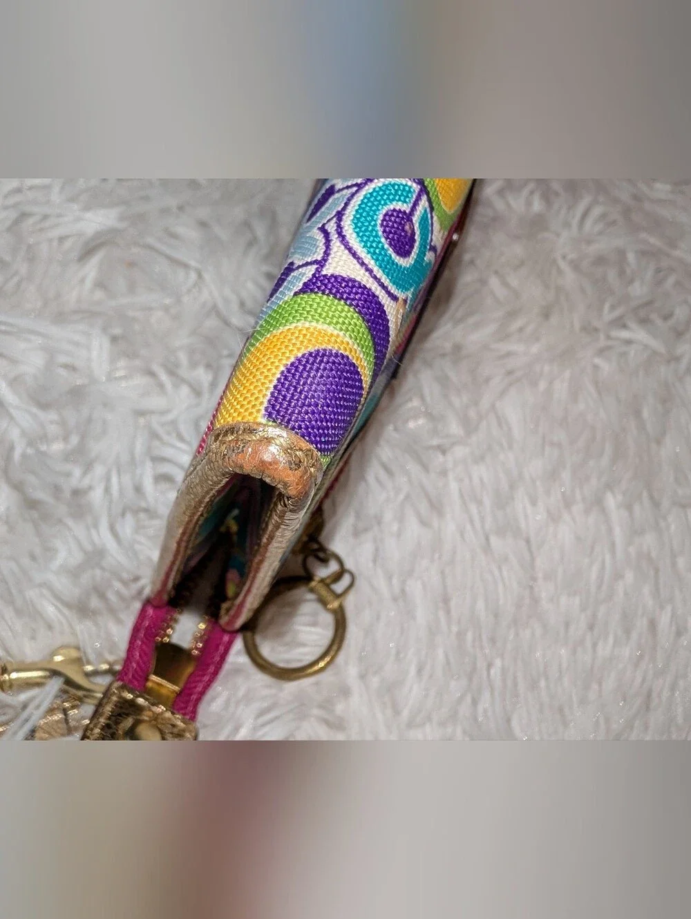 Coach Poppy Graffiti Pop Signature Print Wristlet Pink Multi Gold GUC